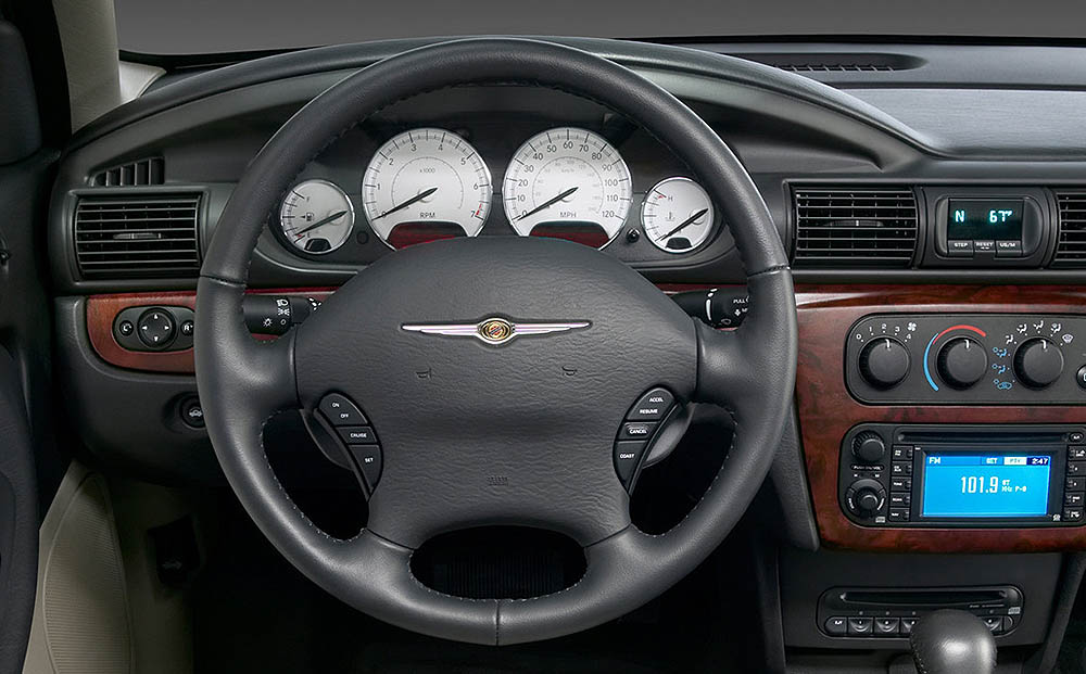 Chrysler_Sebring_Sedan_2003.jpg